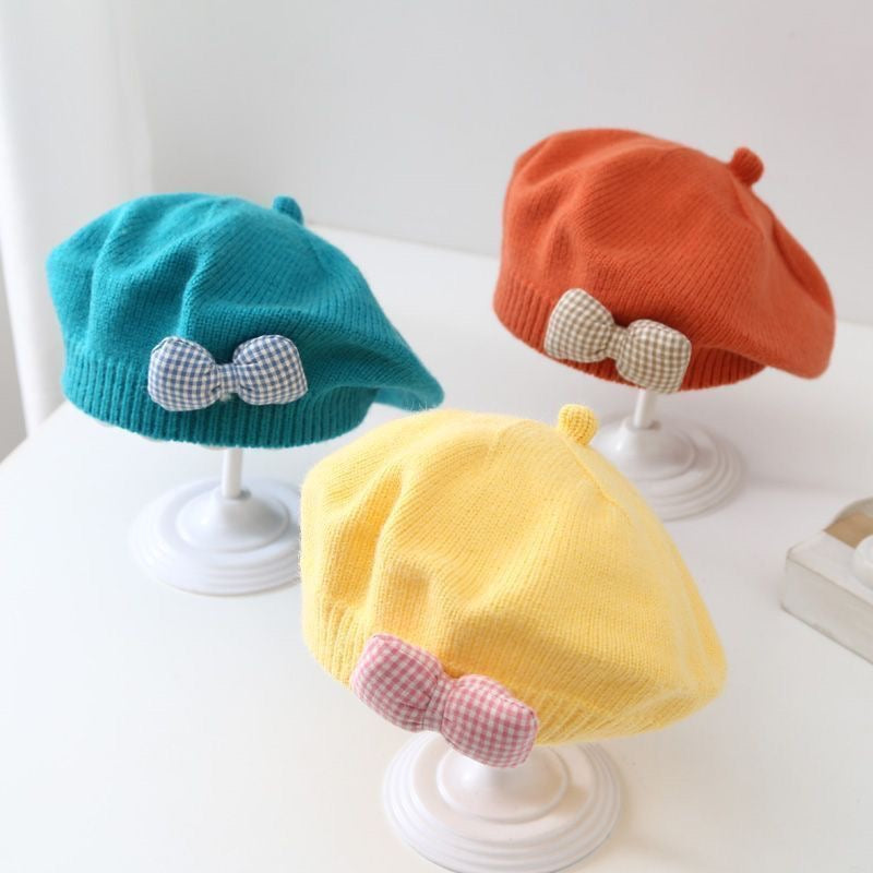 Baby’s knitted cap